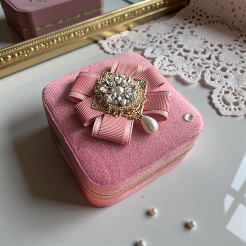 Rosé Élégance（ロゼ・エレガンス）】気品を纏うやわらかな甘さ ピンク