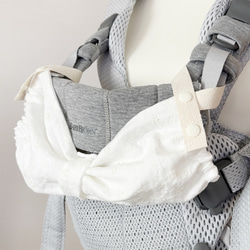 新商品☆抱っこ紐用スリーピングフードカバー☆ベビービョルンHARMONY、ONEKAI、MINIなど☆レース刺繍柄 6枚目の画像