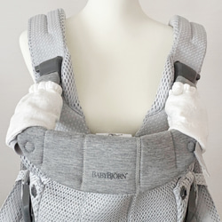 新商品☆ベビービョルンHARMONY、ONE、ONEKAI、アンジェレッテ用 リバーシブルよだれカバー☆お花の刺繍柄 6枚目の画像