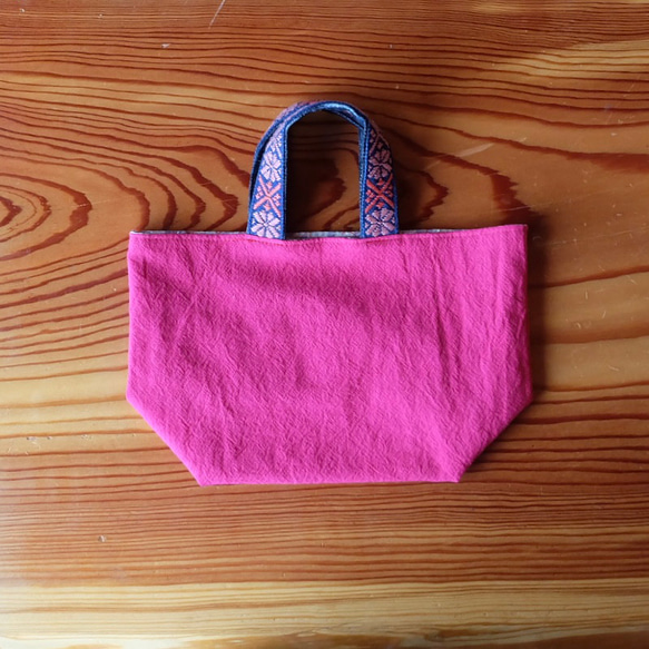 【限量】Kogin刺繡棉麻麵包袋【午餐袋☺︎刺繡】副袋⌘訂製⌘ 第9張的照片