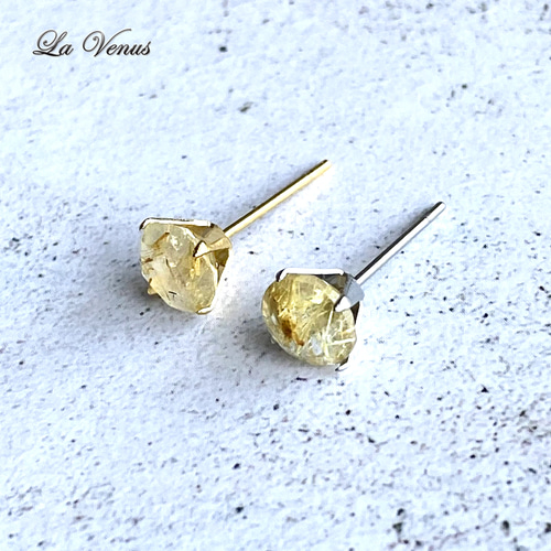 ✴︎つけっぱなしOK✴︎ 天然 大粒6mm ゴールドルチルクォーツ ピアス