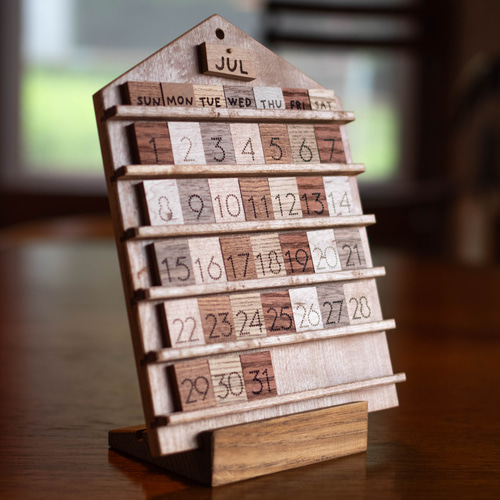 木製カレンダー】7種の無垢材・スライド式万年カレンダー