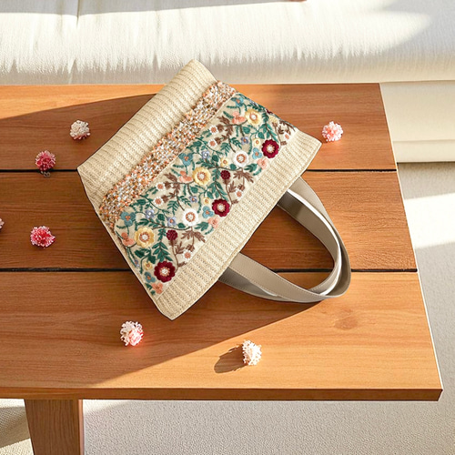 インド／刺繍】かごバッグ 軽量/フラワーガーデン（新作） かご