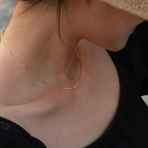 18Kゴールド チェーン ネックレス Au750 K k18YG AU750 18金 ネックレス 華奢 極細アズキ 0.5g 40センチ