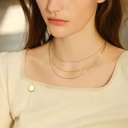 ネックレス箱付き　チェーン18金 18K18ネックレスチェーンau750Boxチェーン18金K18ボックスチェーン