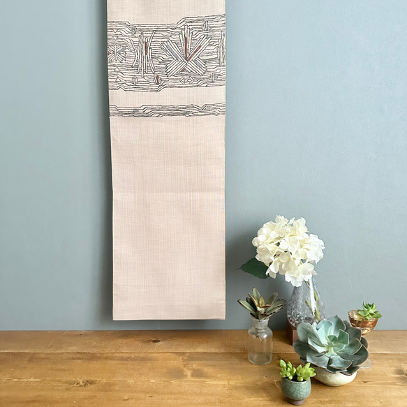 帯のタペストリー　流木×涼しげなベージュ　テーブルランナー使用可　小物　和モダン　着物　リメイク インテリア　和室 3枚目の画像