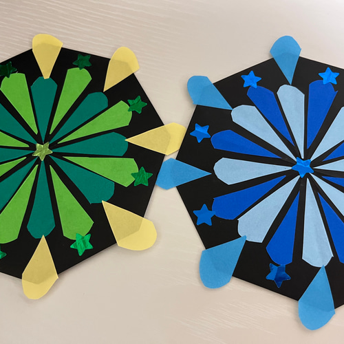 花火 はなび 夏 風物詩 祭り 華やか ラメ 折り紙 壁面飾り その他