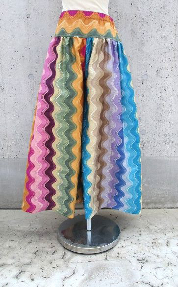 【再入荷大好評　スカートパンツ　ピンクブルーストライプなみなみプリント　リラックスパンツ　ウエストと丈オーダー可　1点物