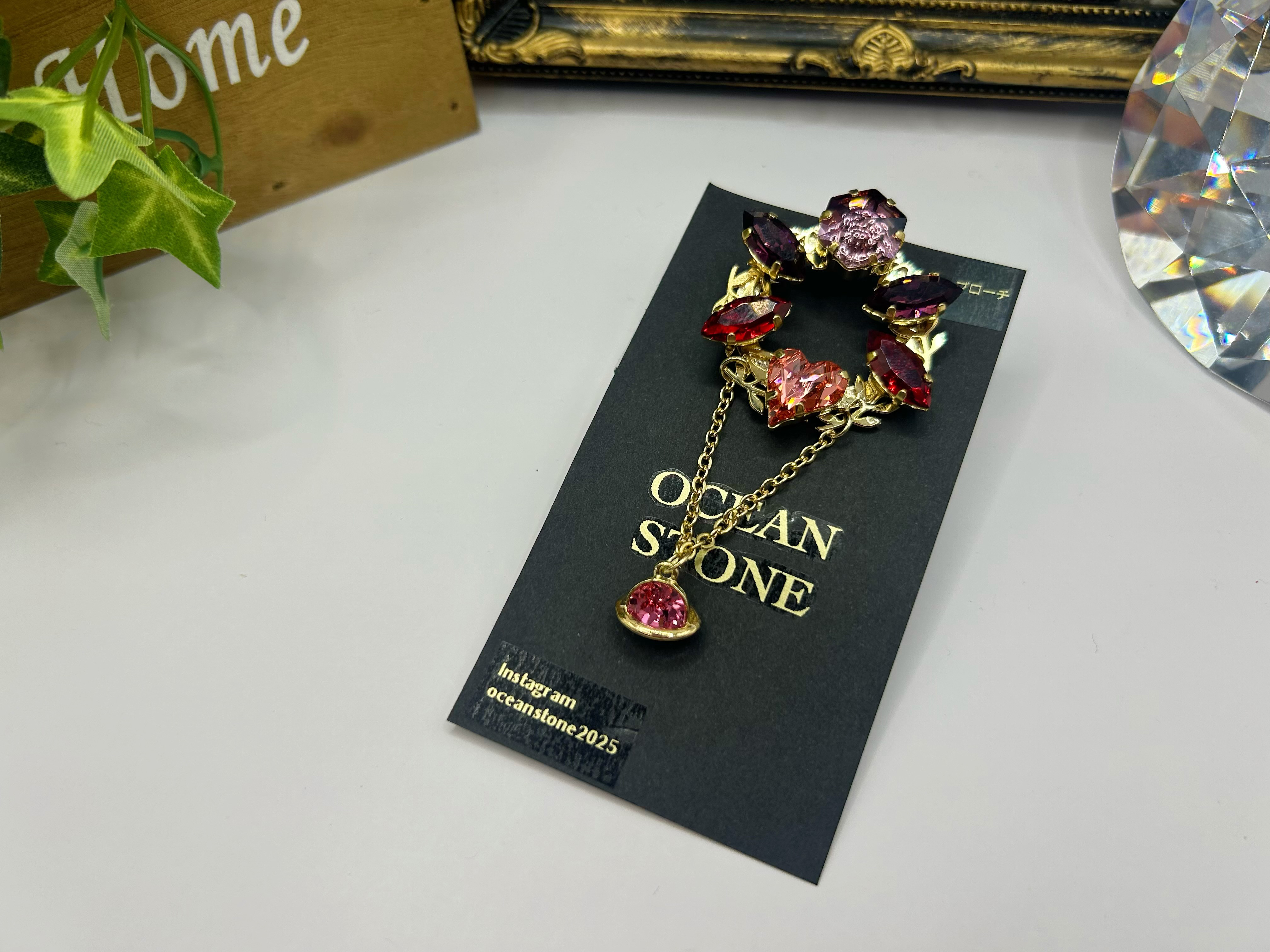 リーフ型ブローチパープル✖️レッド（ゴールド）OCEAN STONE