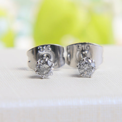 天然ブラウンダイヤとサージカルステンレスの一粒ピアス 天然ブラウンダイヤとサージカルステンレスの一粒ピアス ピアス