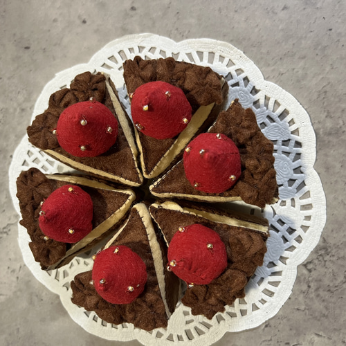 フェルトチョコケーキホール！！ おもちゃ・人形 viel.gluck.s 通販