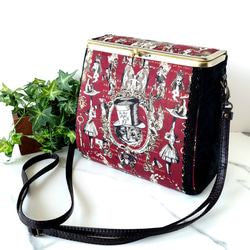 スマホが入るフタ付き外ポケットの長財布(小銭入れ2分割type) ジョリー