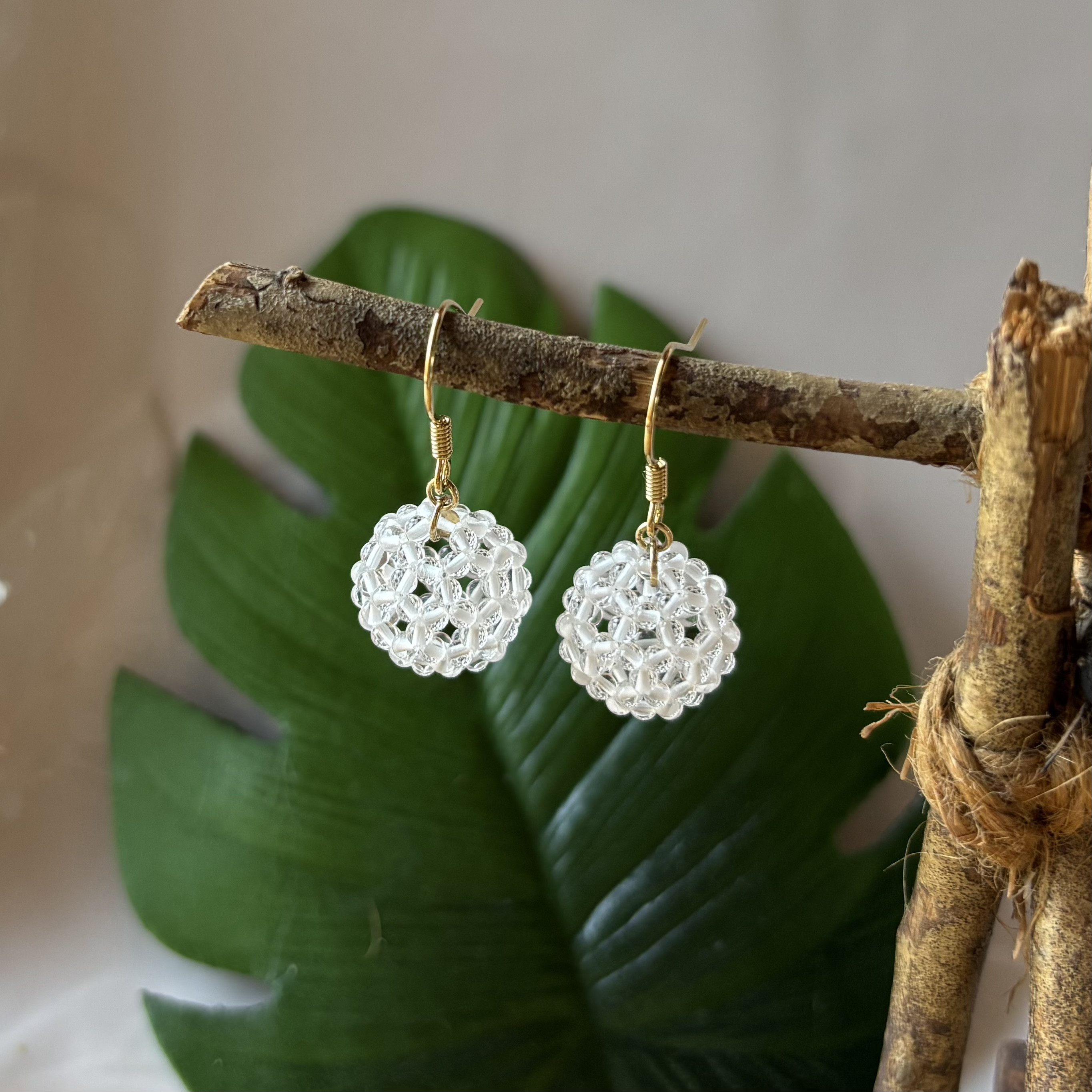 天然石水晶　フラーレンピアス