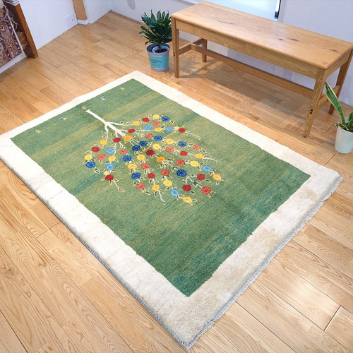 ペルシャ　ギャッベ ソファ前　117×80 黄金色　生命の木　花　ザクロ ペルシャ ギャッベ ソファ前 117×80 黄金色 生命の木 花 ザクロ 生命の