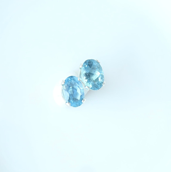 〈Silver925〉アクアマリンのオーバルカットピアス 3枚目の画像