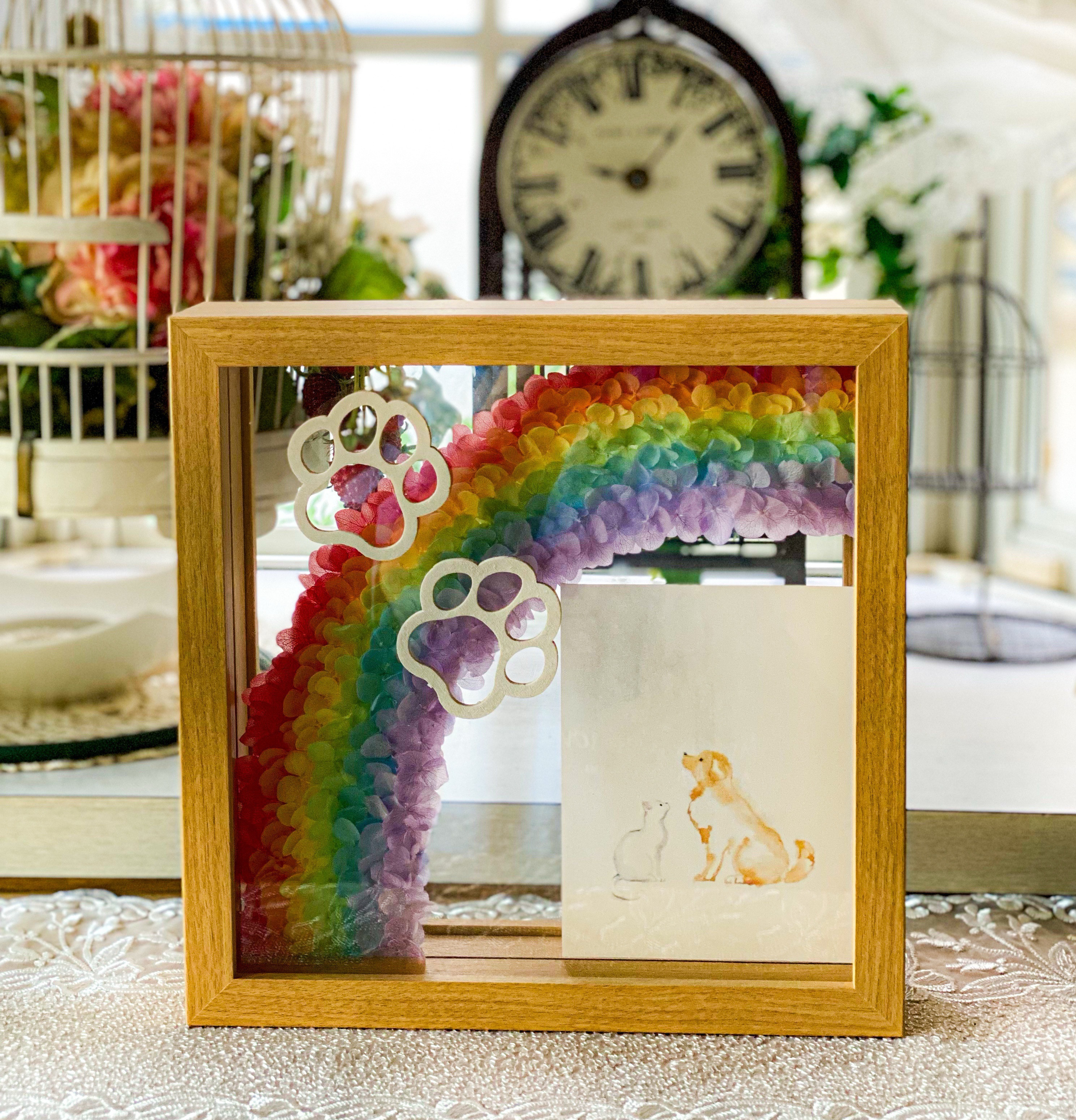 虹の橋を渡ったワンちゃん、ネコちゃんのためのフォトフレーム