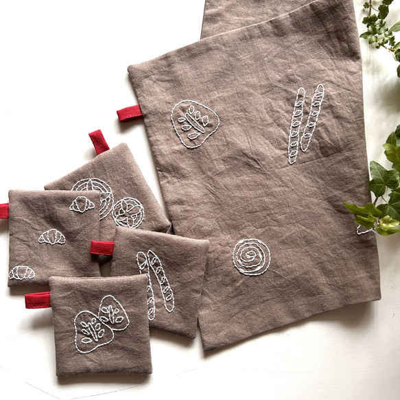 パンのオリジナルイラスト⭐︎刺繍マルチクロス 3枚目の画像