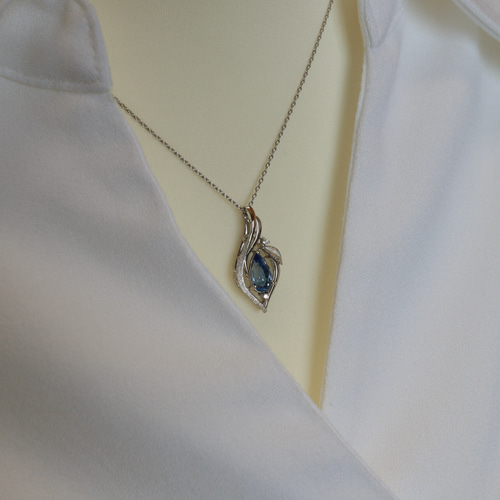 ◆サファイア・Pt 900◆ペンダントトップ◆プラチナ900◆ 楽天市場】プラチナ(Pt900)ブルーサファイアペンダントトップ