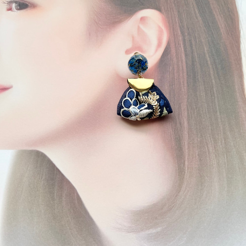 インド／インド刺繍のリボン インド刺繍のきらめきイヤリング／ピアス