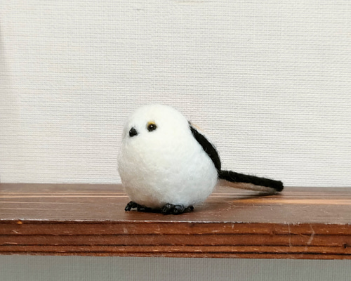 羊毛フェルト　シマエナガ 完成品］シマエナガ 首傾げ 羊毛フェルト 羊毛フェルト クリぱん 通販