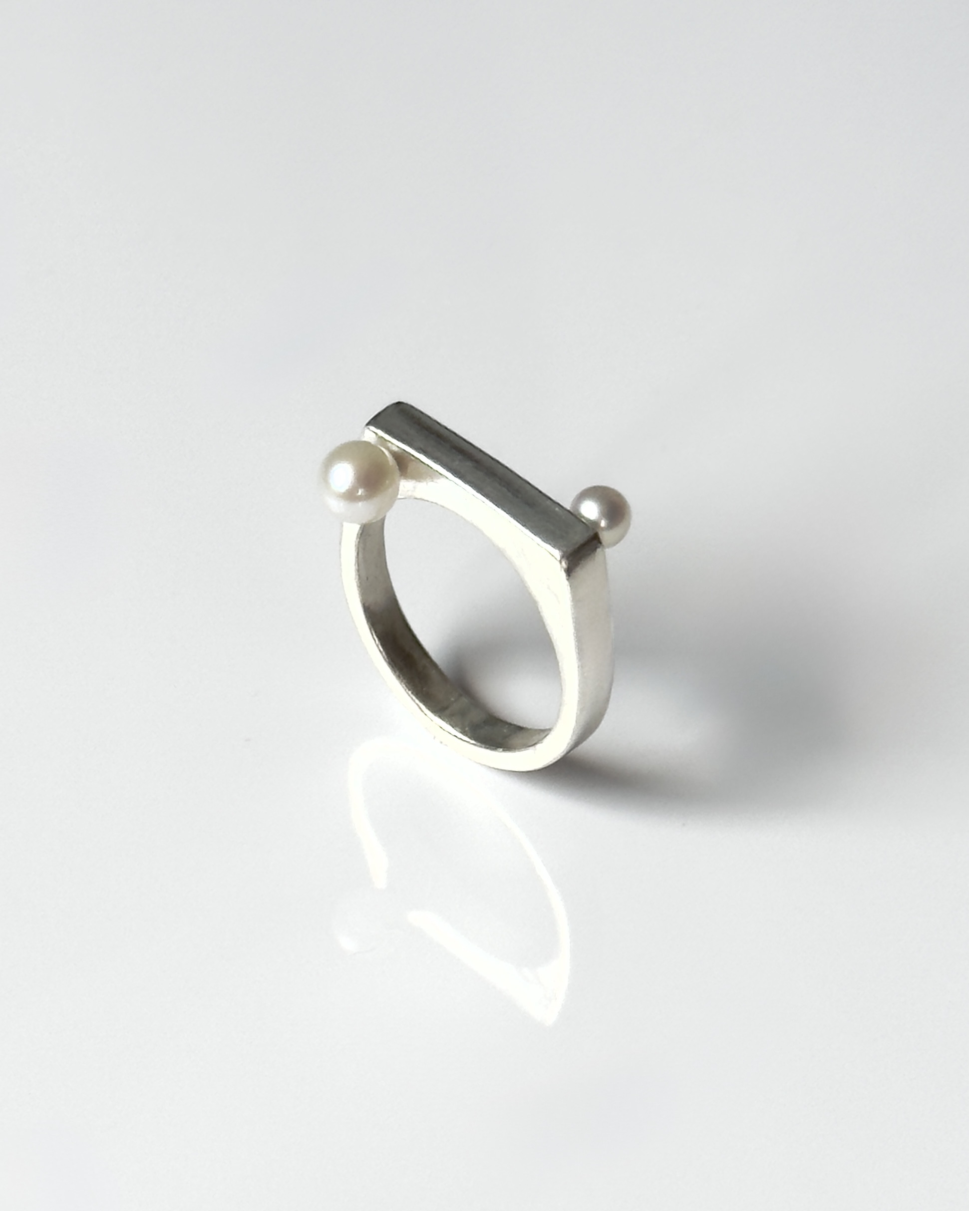 あこや真珠×シルバー（純銀） | 2粒パールのミニマルバーリング