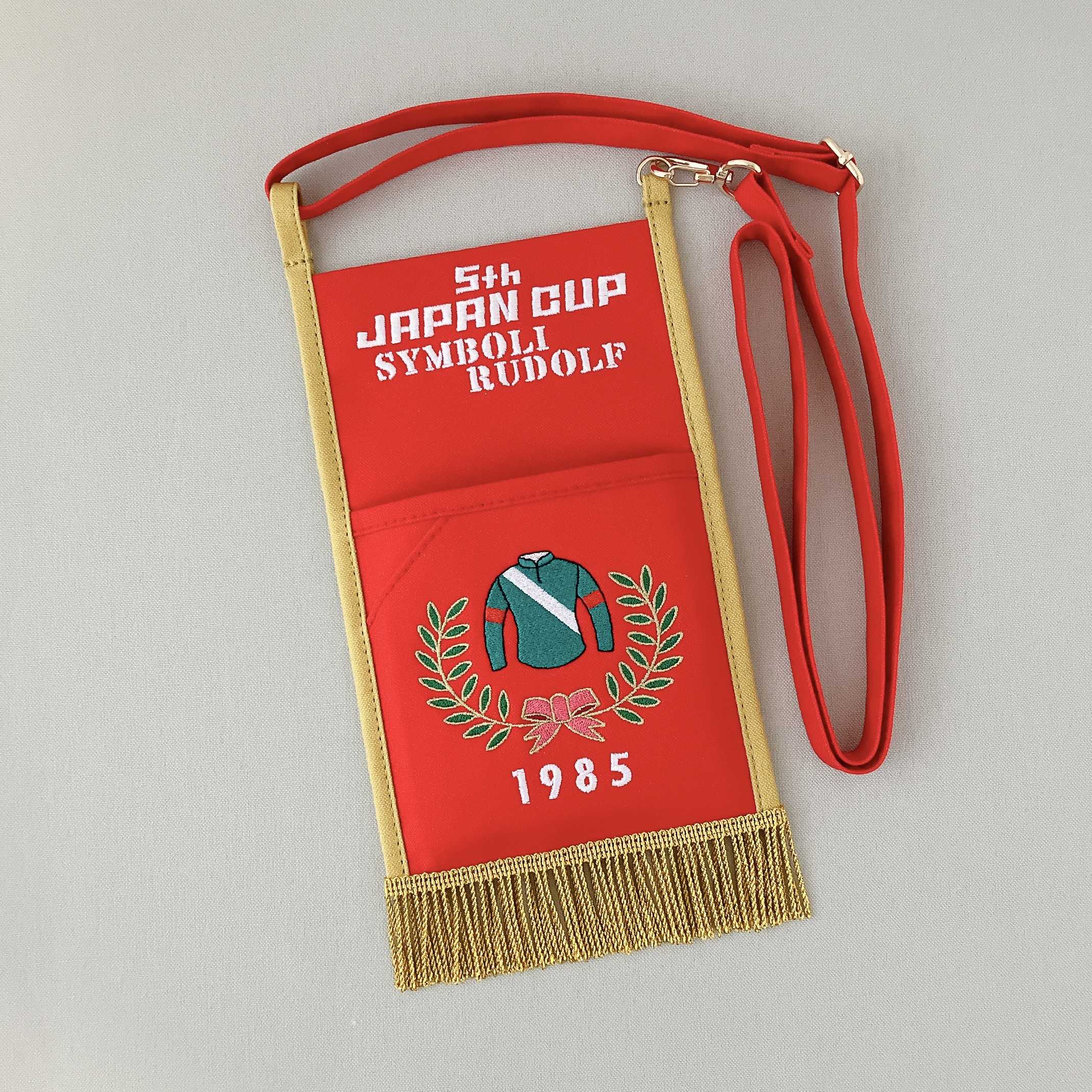 シンボリルドルフ号　【ジャパンカップ　英字レース名入り】　競馬場へお出かけサコッシュ　バッグ　グッズ　国産帆布使用
