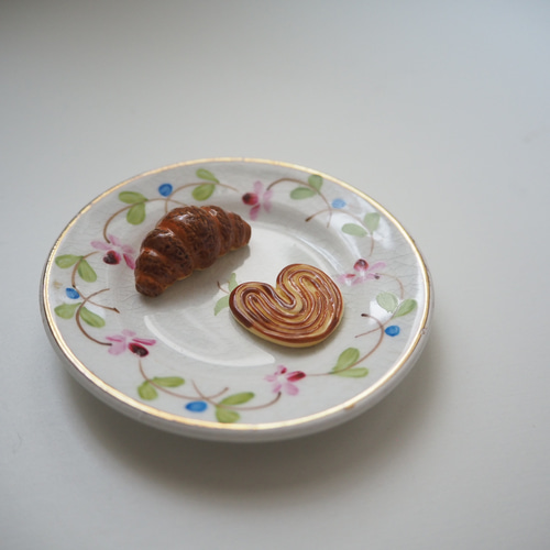 フランス フェーヴ PAULのクロワッサン＆パイ 陶器 ミニチュア雑貨