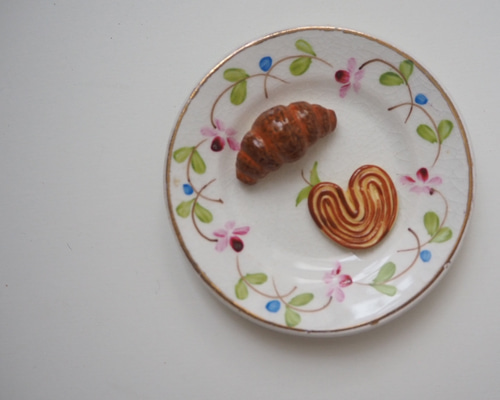 フランス フェーヴ PAULのクロワッサン＆パイ 陶器 ミニチュア雑貨