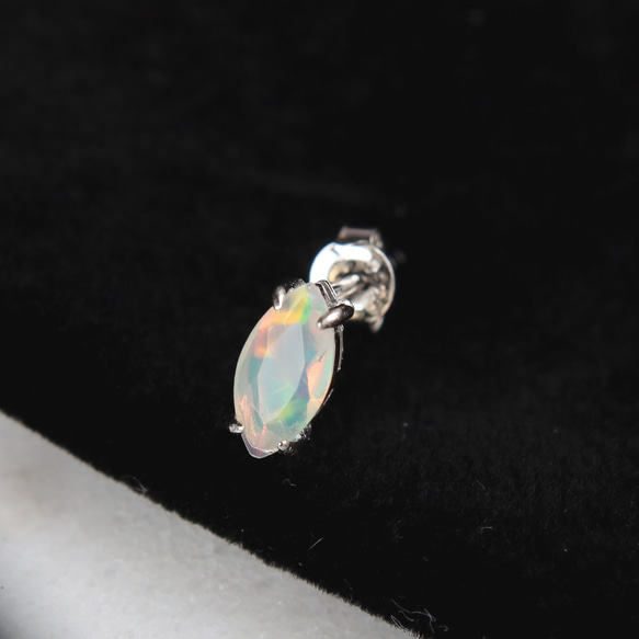宝石質 エチオピア産 オパール マーキスカットのポストピアス silver925　10月誕生石 6枚目の画像
