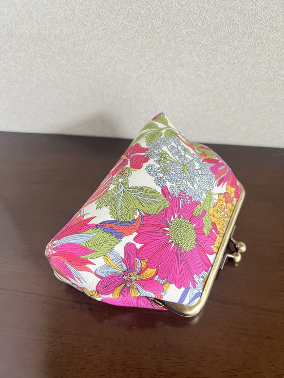 リバティ　アンジェリカガーラ　ピンクのがま口ポーチ　口金12.5cm 4枚目の画像