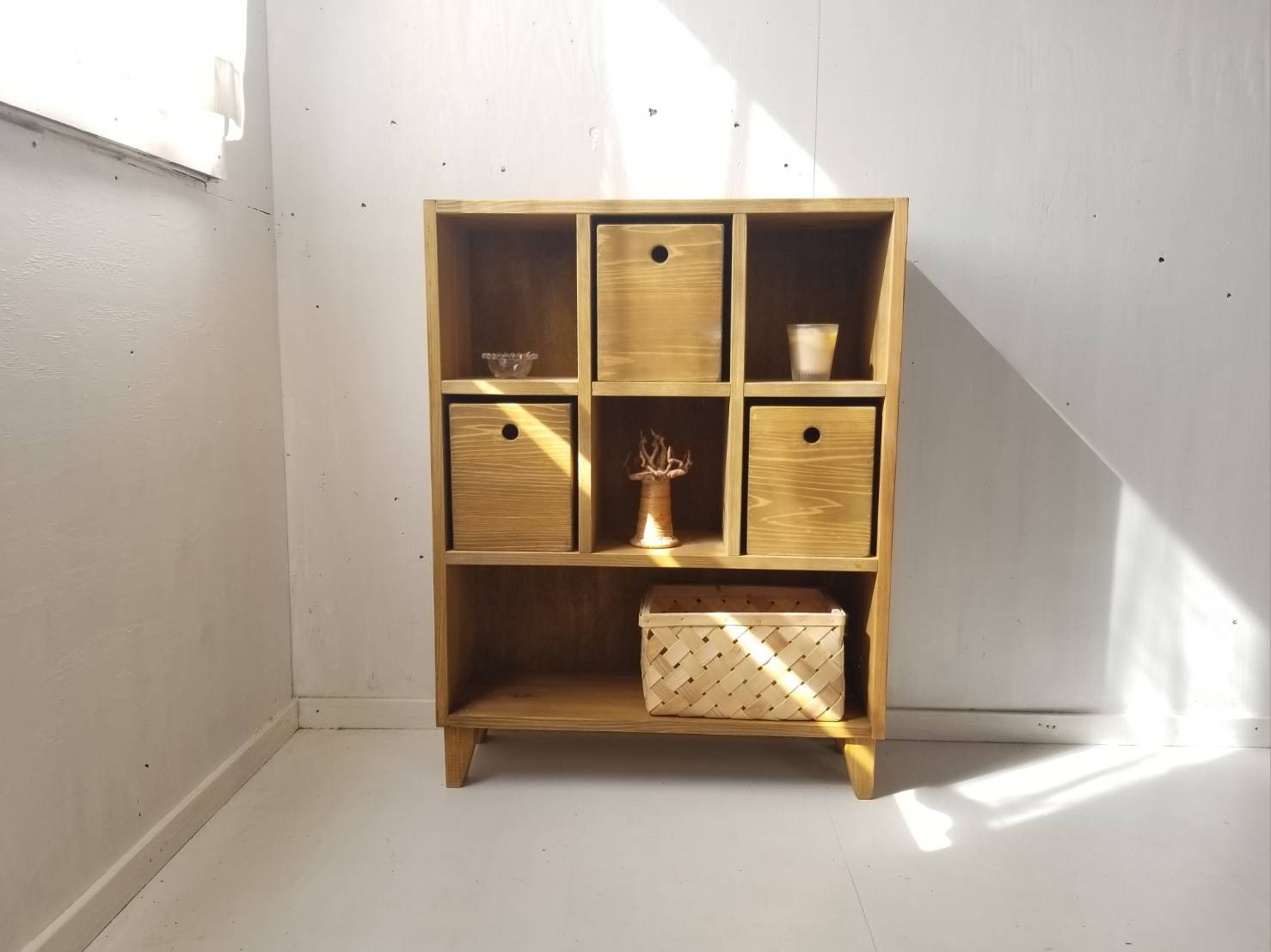 無垢杉で造る　マスキャビネット　BOXタイプ　 商品棚　 店舗什器　パーテーション　オーダー可　手作り家具　飾り棚