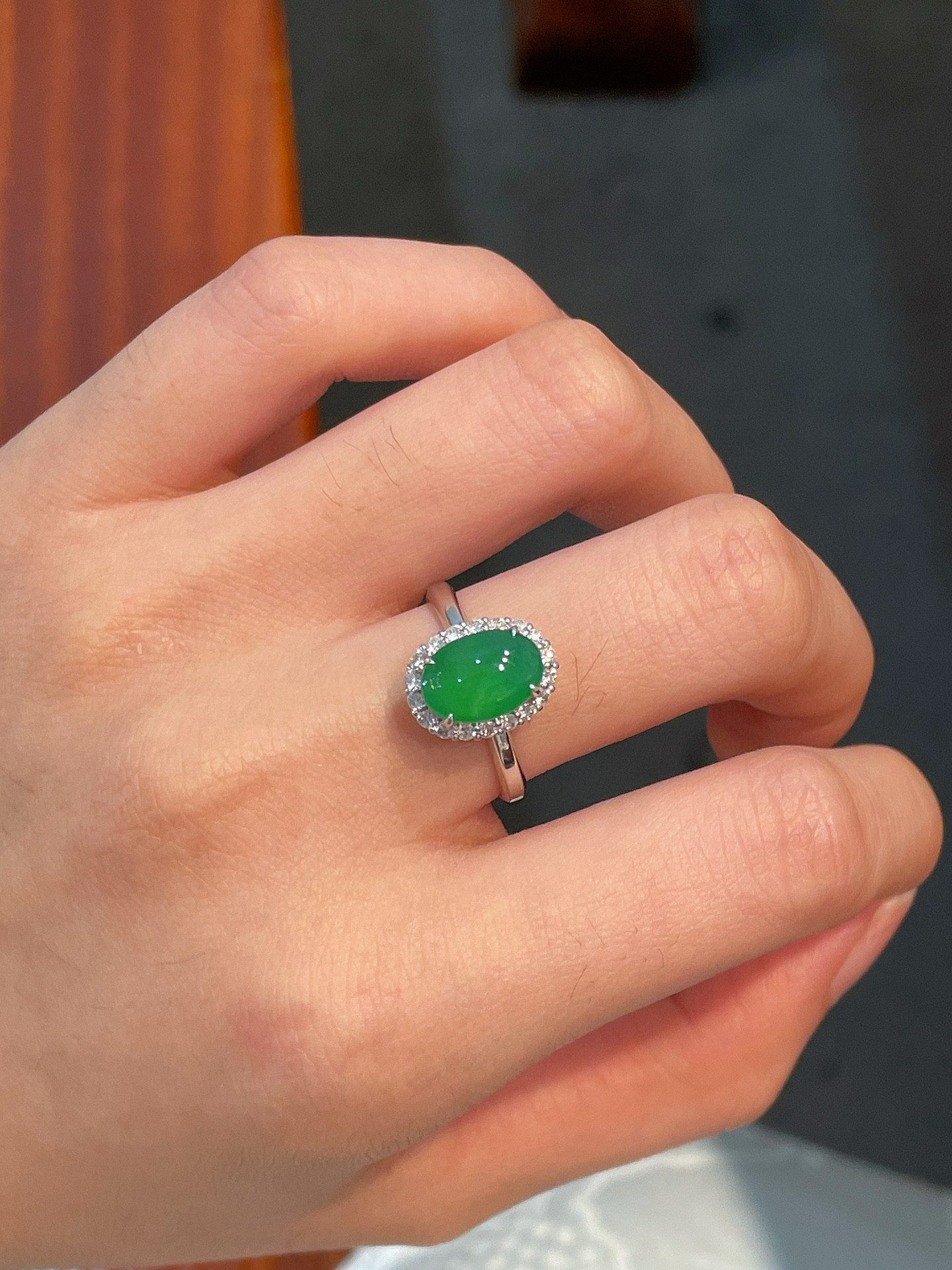 「翡翠」K18 天然氷種ヒスイ　天然ダイヤモンド　上品　忍耐　5月誕生石 本翡翠　A貨　リング 25/7/6 陽緑