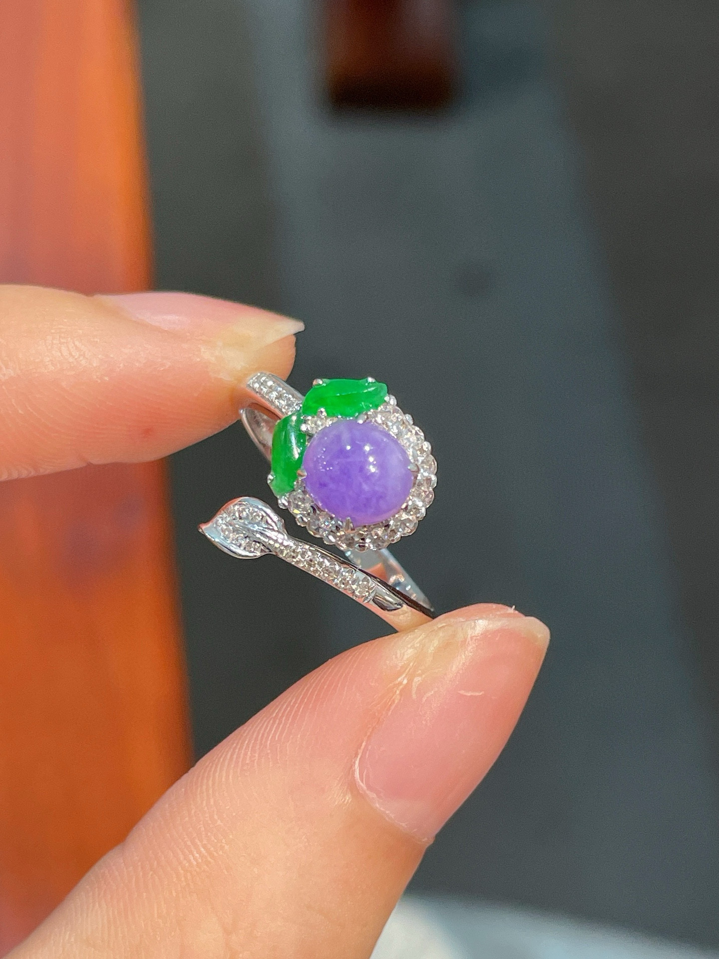 「翡翠」K18 天然ラベンダーヒスイ　天然ダイヤモンド　上品　忍耐　5月誕生石 本翡翠　A貨　リング 25/7/6 陽緑