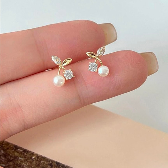 ピアス　18K　さくらんぼ　サクランボ　チェリー　ちぇりー　パール　小さい　ピアス 4枚目の画像