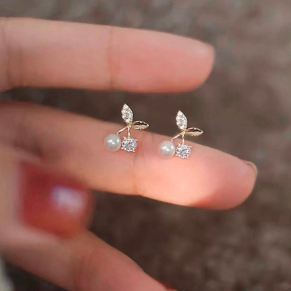 ピアス　18K　さくらんぼ　サクランボ　チェリー　ちぇりー　パール　小さい　ピアス 2枚目の画像