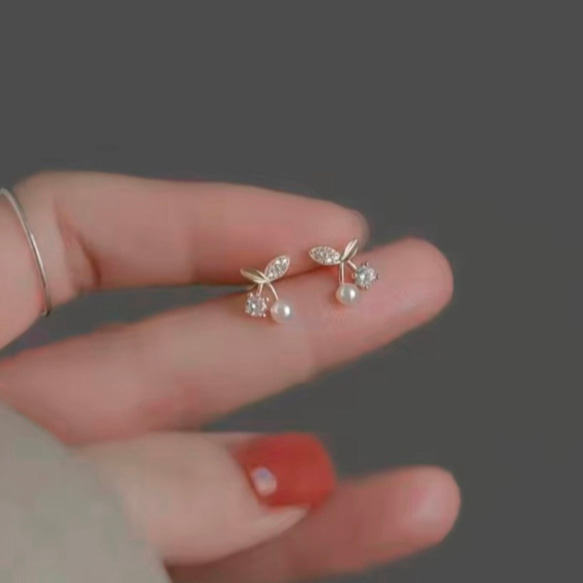 ピアス　18K　さくらんぼ　サクランボ　チェリー　ちぇりー　パール　小さい　ピアス 3枚目の画像