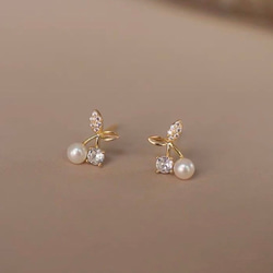 ピアス　18K　さくらんぼ　サクランボ　チェリー　ちぇりー　パール　小さい　ピアス 5枚目の画像