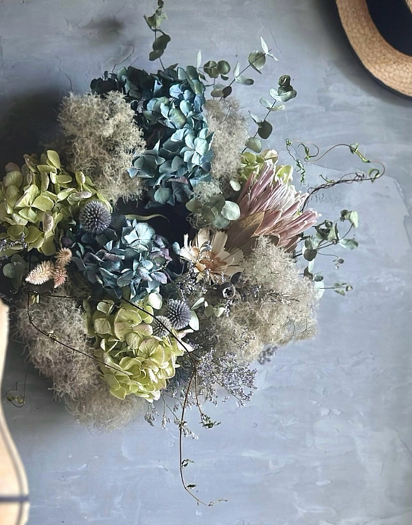 もふもふスモークツリーとアジサイのリース