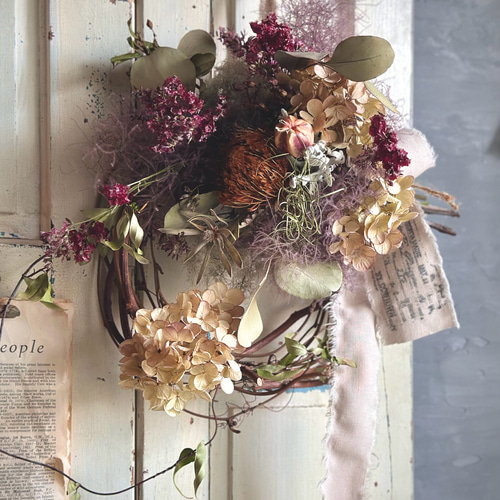 ハーフリーススモークツリーとピラミッドアジサイ