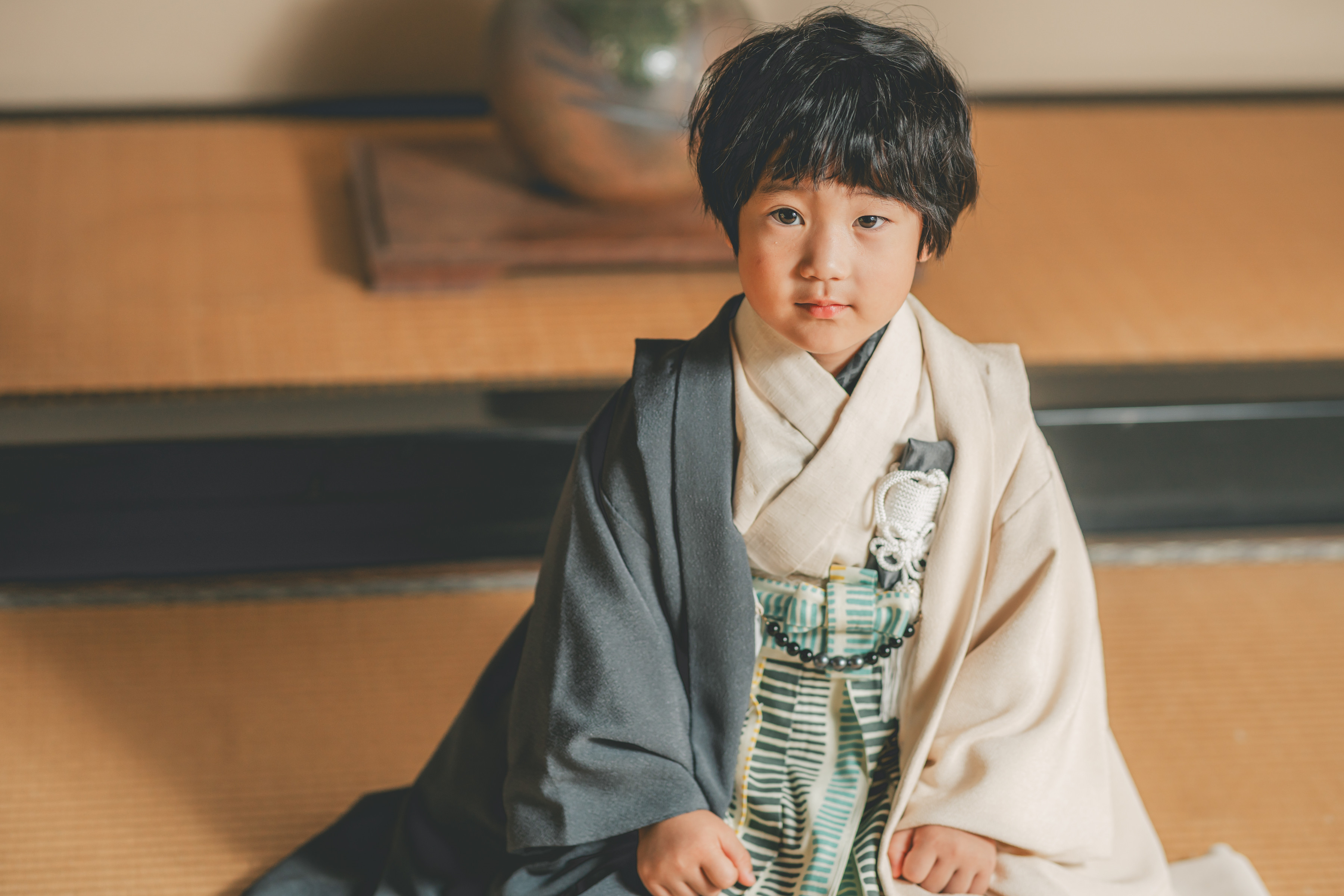 【3泊4日レンタル】七五三5歳男の子向け・羽織袴セット＜しましま袴・白＆バイカラー羽織＞
