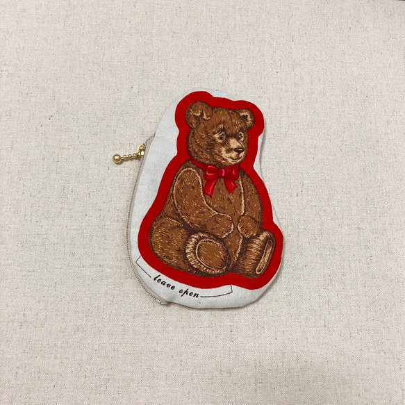 絵本のようなポーチ　コインケース　テディベア 1枚目の画像