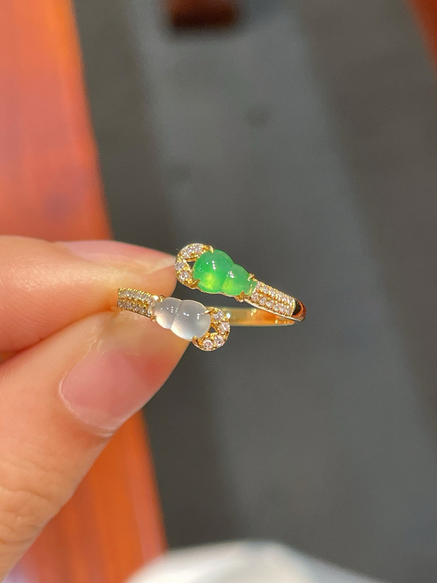 「翡翠」K18 天然高氷種ヒスイ　天然ダイヤモンド　上品　瓢箪　本翡翠　A貨　リング 25/7/6 陽緑