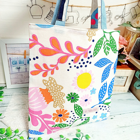 ★彡SALE★彡 A4サイズ アシンメトリー 北欧カラフル トートバッグ♡ 4枚目の画像