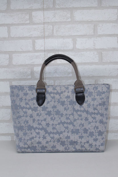 グレーの桜柄　畳縁バッグ