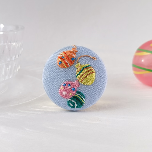 ♡風船ヘアゴムorブローチ 夏祭りのカラフルなヨーヨー刺繍ブローチor刺繍ヘアゴム 水風船