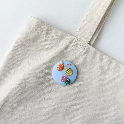 ♡風船ヘアゴムorブローチ 夏祭りのカラフルなヨーヨー刺繍ブローチor刺繍ヘアゴム 水風船