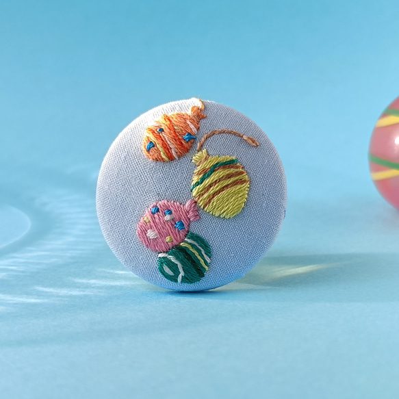 ♡風船ヘアゴムorブローチ 夏祭りのカラフルなヨーヨー刺繍ブローチor刺繍ヘアゴム 水風船