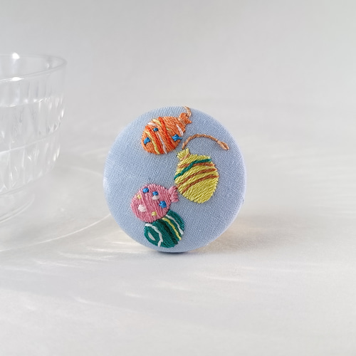 ♡風船ヘアゴムorブローチ 夏祭りのカラフルなヨーヨー刺繍ブローチor刺繍ヘアゴム 水風船