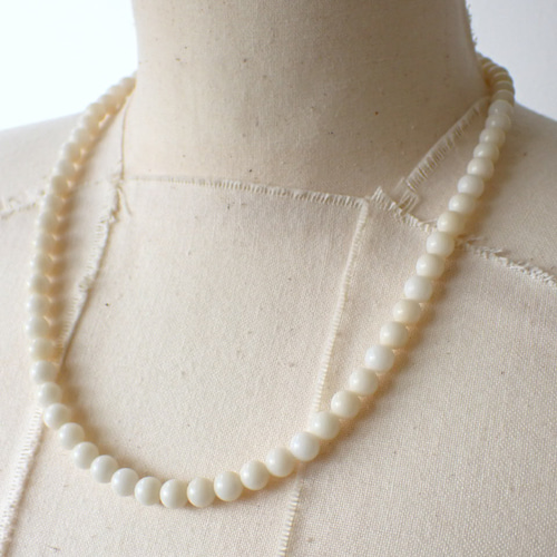 ホワイトコーラル装飾品 約15cm ホワイトコーラル（白珊瑚） ライス 8×4mm【1連販売】 | 天然石