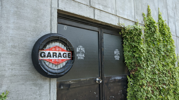 GARAGEサインボード "A"  ガレージ看板  BASE雑貨  アメリカンガレージ  #アメリカンヴィンテージ 3枚目の画像